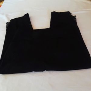 Christopher& Banks  women's sz8, Blk,detail trim,relaxed fit, crop pant,2 pocket